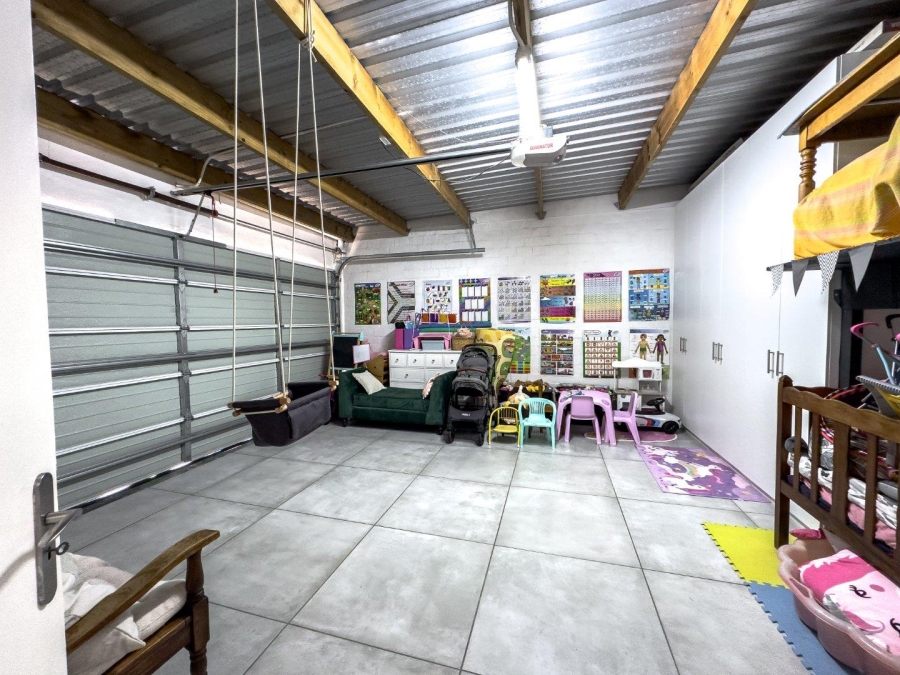3 Bedroom Property for Sale in Oude Westhof Western Cape